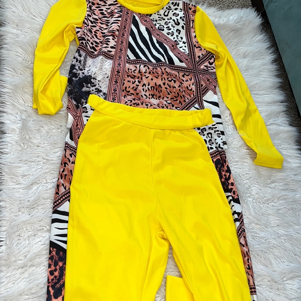 Woman Brand New 2 piece set